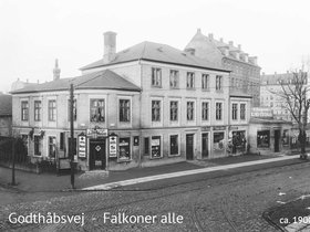 Godthåbsvej  Falkoner Alle 21 ca.1900.jpg
